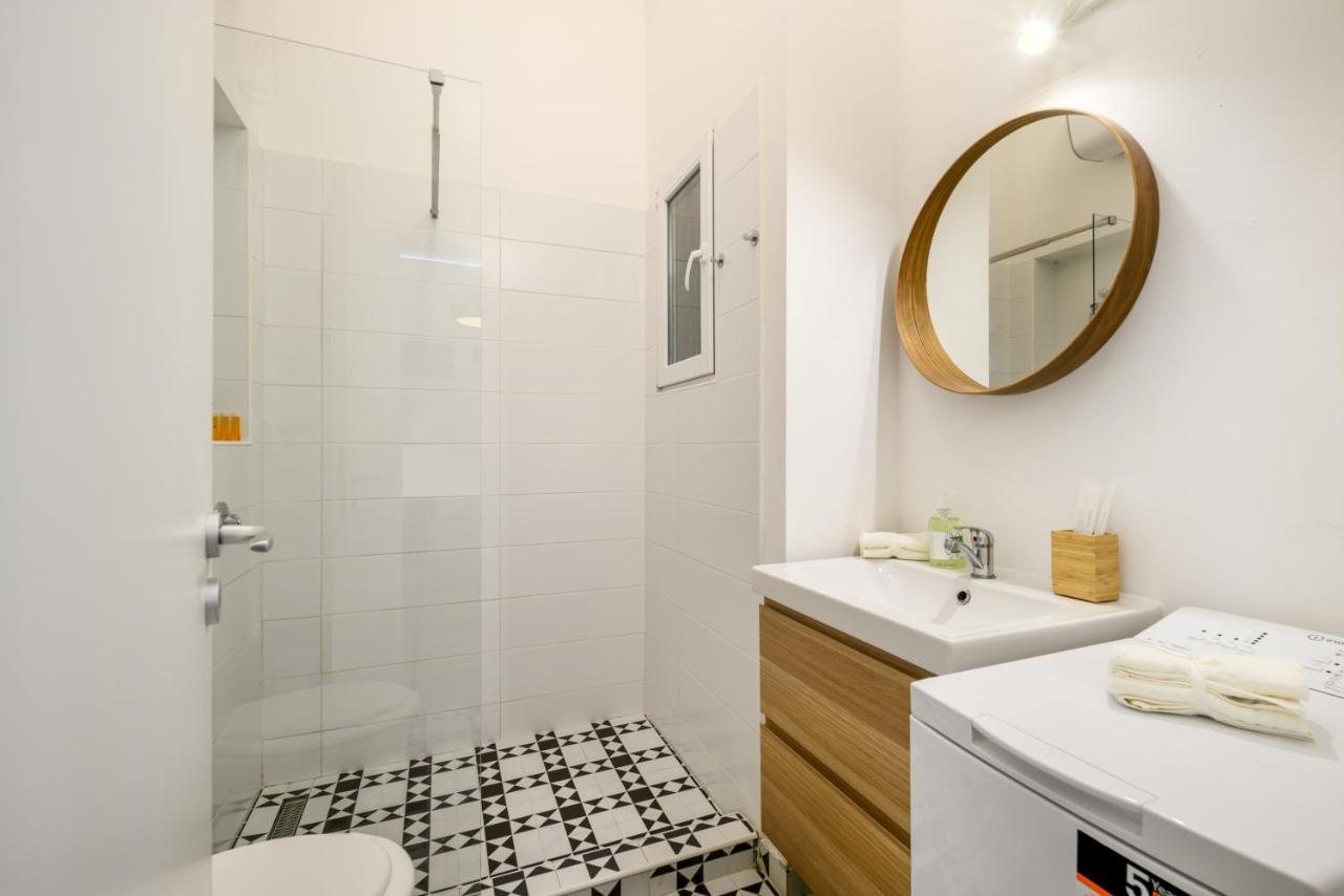 Stylish Yellow Suite In The Heart Of Budapest Exterior photo